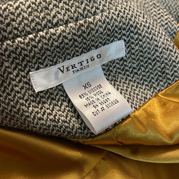 Stylish cropped jacket - Picture 6 of 6